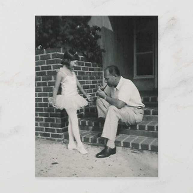 bailarina com cartão postal do pai (Frente)