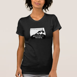 Balançado pelo t-shirt das mulheres