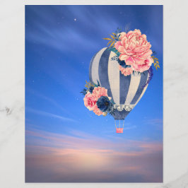 Balão de ar floral no céu azul romântico