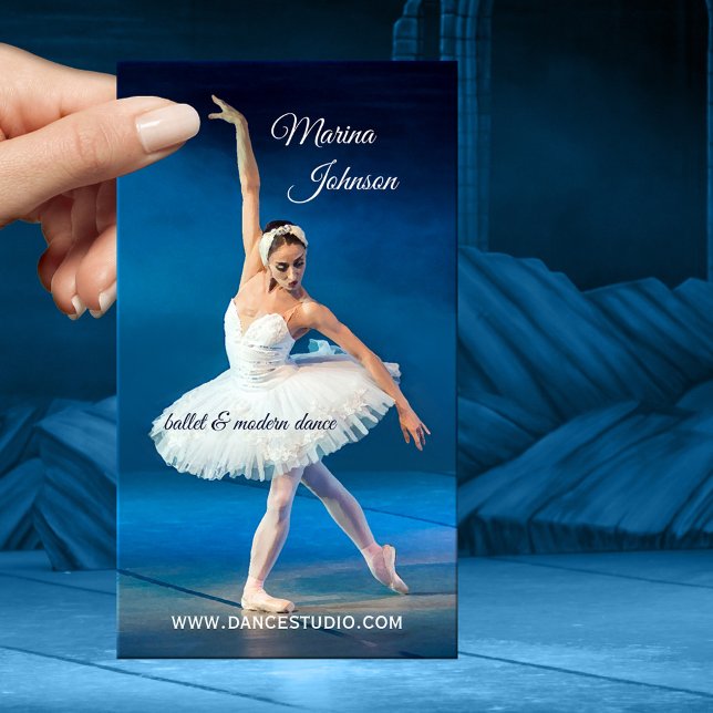 Balé de professor de dança moderna do Cartão de vi (Business card featuring a painting of a ballet dancer against a royal blue background)