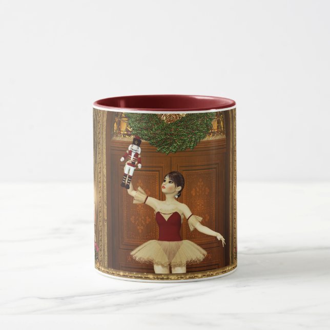 Ballerina segurando uma caneca de Natal (Centro)