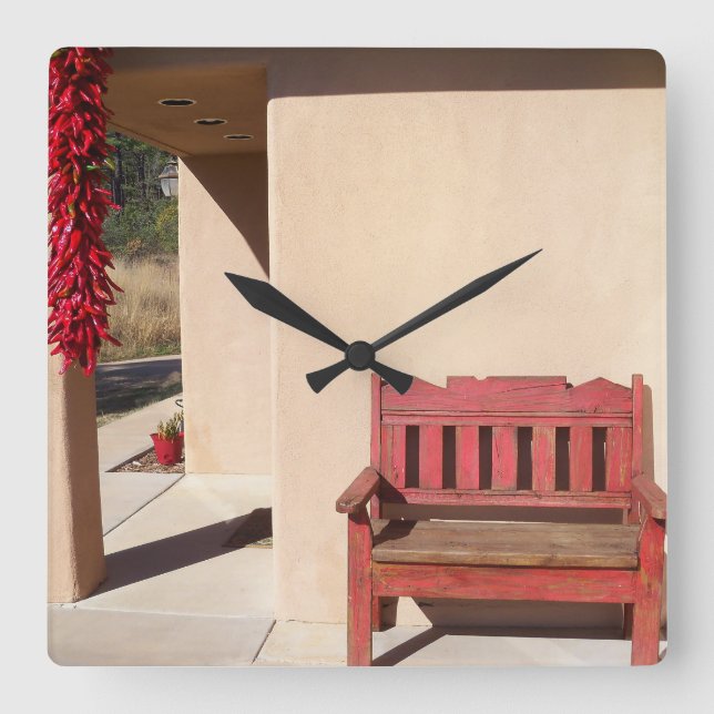 banco vermelho rústico num relógio (Frente)