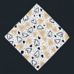 Bandana Beige Bonito E Corações Pretos<br><div class="desc">Padrões de coração negro e bege</div>