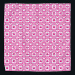 Bandana Gingham rosa-bonito com impressões de pata<br><div class="desc">Pamper seu animal de estimação com este eterno de gingham rosa com bandana com patas padronizadas!</div>