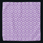 Bandana Gingham roxo com impressões de pata<br><div class="desc">Amarre seu animal de estimação com este eterno de gingham roxo com bandana com patas padronizadas!</div>