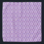 Bandana Gingham roxo com impressões de pata<br><div class="desc">Amarre seu animal de estimação com este eterno de gingham roxo com bandana com patas padronizadas!</div>
