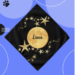 Bandana Lua Luna Dourada Estrelas Pet Personalizadas<br><div class="desc">Luna de Lua Negra e Dourada e Estrelas Peixe de Pet Personalizado Bandana apresenta uma lua/luna de cheio com estrelas douradas sobre fundo negro que imita o céu noturno. Personalize com o nome do seu animal de estimação. Esta bandana de estimação funciona para um cão, gato, coelho ou outro animal...</div>