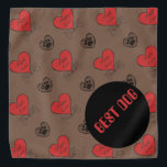 Bandana Melhor Casamento de Cachorro<br><div class="desc">Para o melhor cachorro vestir no seu casamento. Uma bandana em um padrão marrom com patas de cachorro e texto de Puppy Love em corações vermelhos</div>