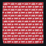 Bandana Mini Carro Corações Vermelho<br><div class="desc">Mini Coopers era aliada a corações. Se você quiser diferentes cores ou tamanhos,  por favor,  me avise! Feita para todos aqueles que amam carros britânicos clássicos,  especialmente Austin Mini,  Morris Mini,  etc.</div>