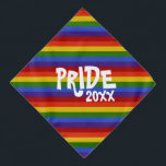 Bandana Orgulho Clássico de Stripes-Arco 2023<br><div class="desc">Esta bandana tem um arco-íris clássico. O texto,  'PRIDE 20xx',  pode ser personalizado.</div>