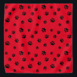 Bandana Padrão de impressão de pata preta em vermelho<br><div class="desc">Mostre o quanto você ama os animais com esta bela bandana com estampas pretas. Mostrado aqui em vermelho,  também parece incrível com outros fundos mais leves. Aposto que seu animal de estimação vai ficar adorável vestindo-o!</div>