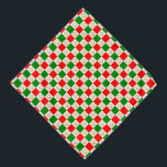 Bandana Pata Verificada Imprime Pet Verde Vermelho de Nata<br><div class="desc">Esta bandana festiva para animais de estimação apresenta um padrão de impressão brilhante dourado fofo em um padrão vermelho e verde.</div>