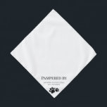 Bandana Pet de Impressão de Paw Comercial de Cachorros em<br><div class="desc">Esta simples pata branca e preta imprime Bandana é perfeita para os profissionais de limpeza de animais de estimação. Todo o texto preto que pode ser personalizado editando o design onde você também pode adicionar elementos e mais texto se desejar,  juntamente com campos modelo para personalizar o texto.</div>