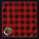 Bandana Quadro de Fotografias de Natal Vermelho e Xadrez P<br><div class="desc">Modelo de fotos de Natal divertidas com um padrão de xadrez vermelho. Copyright © Angi Laframboise.</div>