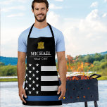 Bandeira Americana da Linha Azul da Polícia<br><div class="desc">placa de CHURRASCO/cozinha temática de polícia para policiais. Apresentando as estrelas americanas e a bandeira das listras com a fina linha azul,  um crachá de oficial de ouro,  seu nome e título personalizado.</div>