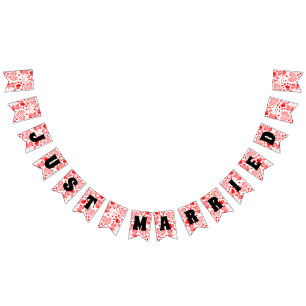 Bandeirinha RECEM CASADOS - padrão de amor cardíaco design 4