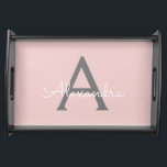 Bandeja Nome do Monograma da Rapariga da Cinza Rosa Escamo<br><div class="desc">Cor-de-rosa e Cinza Simples Nome do Monograma de Script Local para Servir a Bandeja. Isso faz a formatura perfeita,  aniversário,  casamento,  chá de panela,  aniversário,  chá de fraldas ou presente de festa de solteira para alguém que ama luxo de vidro e estilos quíticos.</div>