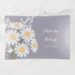 Bandejas Lavanda de Casamento de Disias Brancas Elegante<br><div class="desc">A simplicidade de um buquê de margaridas brancas,  auxiliada pela letra da escrita branca,  cria um elegante,  mas minimalista,  design de casamento. O texto é totalmente editável.</div>