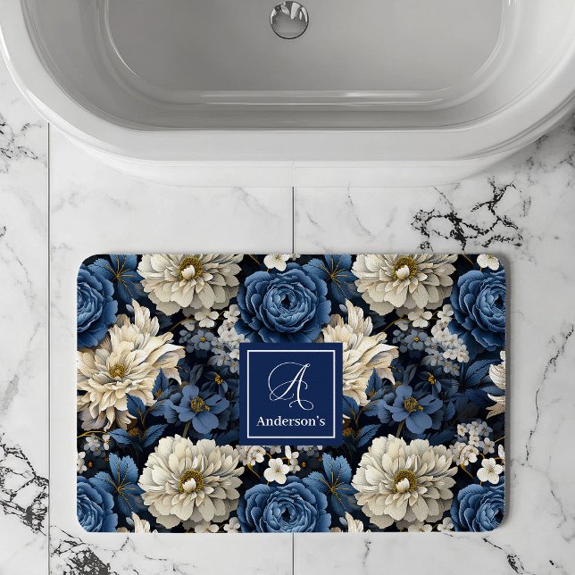 Banheiro Tapete de Banho Personalizado com Flores Azuis de  (Designer Blue Flowers Personalized Bath Mat)