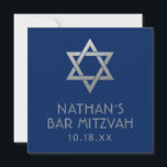 Bar Mitzvah Blue Silver Star do David Mini Sinal<br><div class="desc">Pequeno sinal quadrado para um elegante bar clássico azul e prateado mitzvah com nome personalizado, data e Estrela de David design. A canção do morcego mitzvah é na moda e elegante para um pequeno sinal de boas-vindas, decoração de mesa de presente, etiqueta de caixa de presente ou outros projetos de...</div>