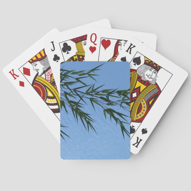 Baralho bambu sobre céu de nuvens (Verso)