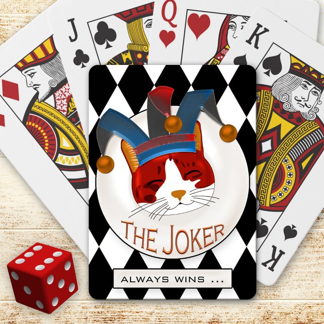 Baralho Brincadeira Engraçado Jogando Cartões (Deck of playing cards featuring a funny kitty dressed up as joker)
