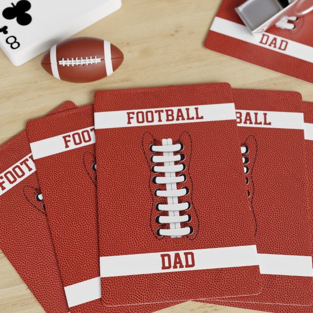 Baralho Cartões De Jogada Monogramados Do Pai De Futebol A (Hup! If you're looking for a gift for your Football Dad, treat him to a pack of playing cards! )