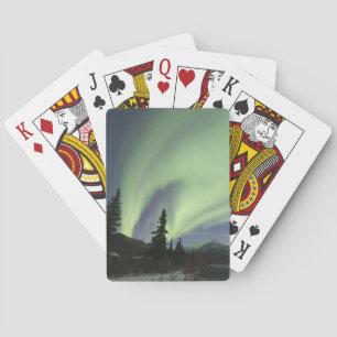 Baralho Cortinas de aurora boreal verde no céu