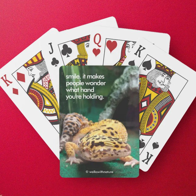 Baralho Engraçado Leopard Gecko sorri para os Paparazzi (Funny Leopard Gecko Smiles for the Paparazzi Playing Cards Cover Photo)