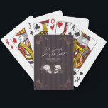 Baralho Gothic Burgundy Floral Skull<br><div class="desc">These Gothic Burgundy Floral Skull Poker Cards feature dramatic hand-drawn black ink skulls adorned with lush dark florals and intricate cross-hatching details on an elegant dark burgundy-on-burgundy striped background. The design includes four dark floral corner accents, two skulls centered in the middle, and three editable text areas: a heading at...</div>