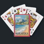 Baralho Makarska Croácia Viagem Art Vintage<br><div class="desc">Makarska retro vetor viagem design. Makarska é uma cidade portuária na costa Dalmaciana da Croácia,  conhecida pelas suas praias Makarska Riviera,  marcenaria promenade e vida noturna.</div>