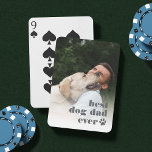Baralho Melhor Pai De Cão Nunca | Foto do Dia de os pais<br><div class="desc">Crie um doce presente de Dia de os pais para um pai dedicado para animais de estimação com estas bonitinhas cartas de jogar fotos. Personalize com uma foto favorita do seu bebê pelado,  com o "melhor pai de cão" sobreposto em carateres de cinza modernos,  com uma ilustração de pílula.</div>