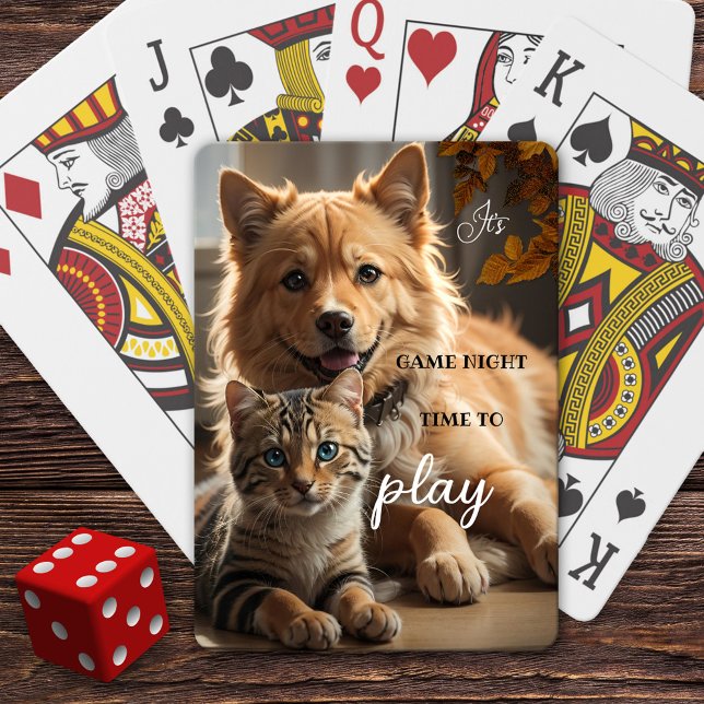 Baralho Noite de Jogos de Gato e Cachorro (Deck of cards featuring a cat and dog eager to start playing. Lovely for anyone who loves animals.)