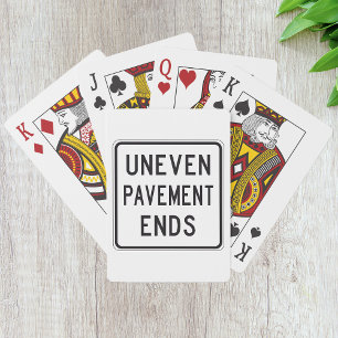 Baralho Pavimento irregular acaba jogando cartas