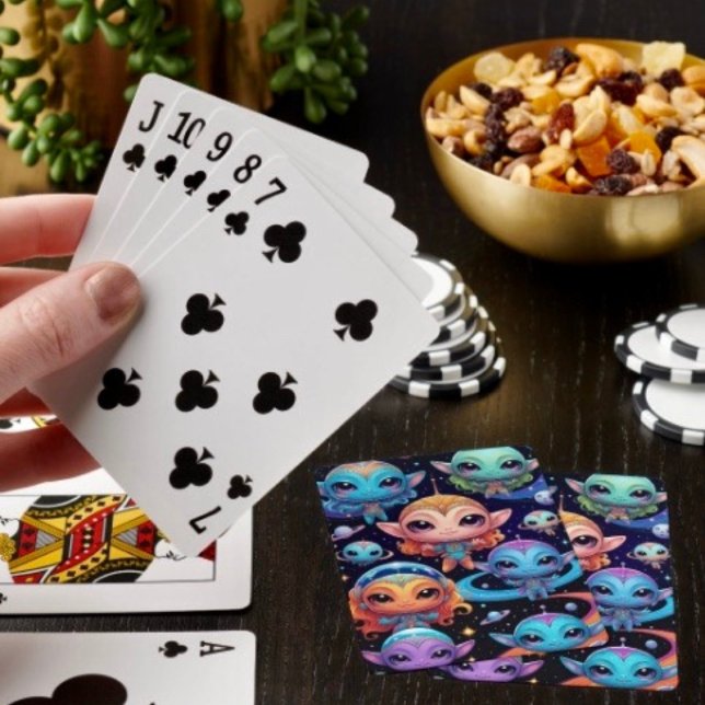 Baralho Pequenos Alienígenas Multicoloridos no Espaço (Poker cards easy to shuffle, smooth card stock. Dimensions: 2.5" x 3.5”. )