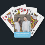 Baralho Quarantine Baby Pregnancy Anúncio Foto<br><div class="desc">Será que todo aquele abrigo no lugar levou a "Netflix and Chill" em demasia? Temos a maneira mais adorável de anunciar suas grandes e excitantes notícias! Ensinamento engraçado da gravidez para trazer um sorriso à face de amigos e familiares enquanto distanciamento social. Adicione seu texto personalizado a este design usando...</div>