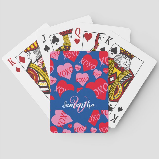 Baralho XOXO Pink Red Heart Pattern Monograma Azul (Verso)