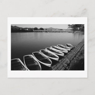 Barcaças em Arashiyama no cartão postal de Quioto