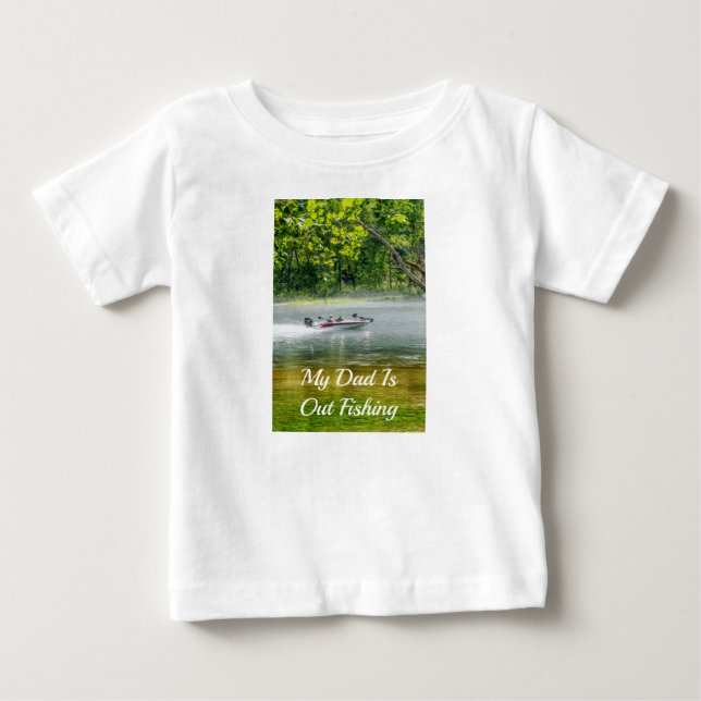 Barco De Pesca Em Movimento De Camiseta De Bebê (Frente)