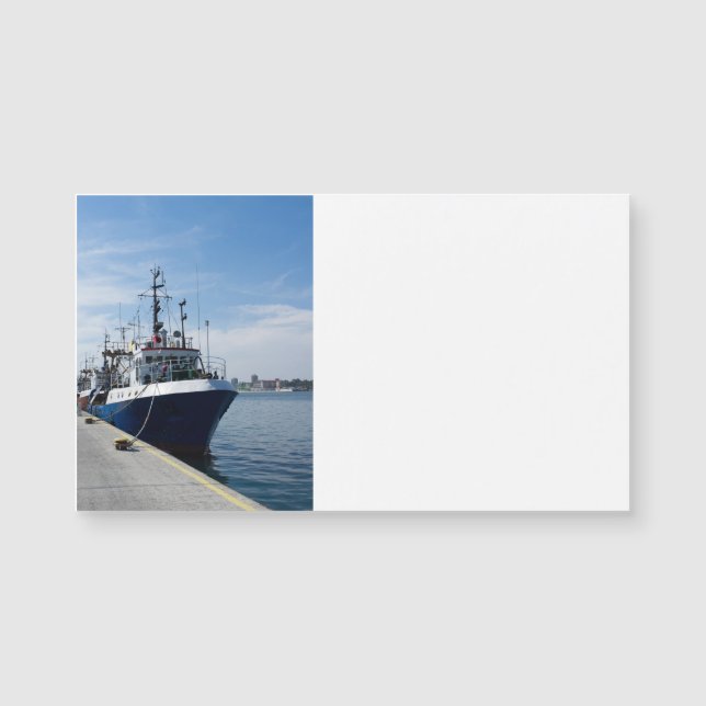 Barcos de pesca amarrados (Frente)