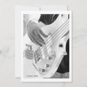 Bass player , baixo e mão, imagem negativa