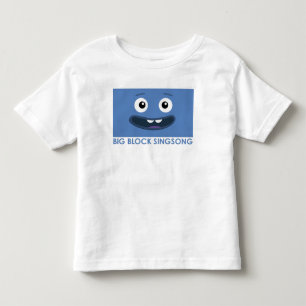 BBSS cheira o t-shirt da criança