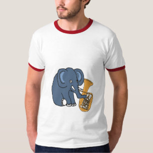 BC- elefante que joga uma camisa da tuba