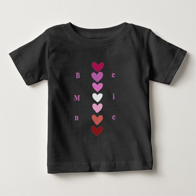 Be Mine Minimal Heart Stack Valentine T-Shirt (Frente)