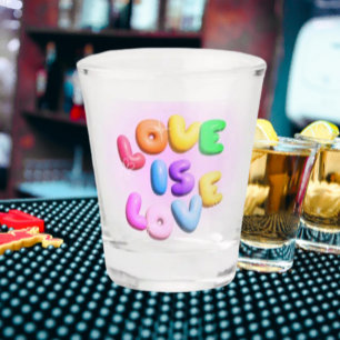 Beba com Orgulho: Copo de Shot de Amor em Arco-Íri