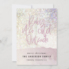 Bebê elegante está frio fora do Natal