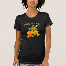 Bee Safe Funny Bee Vestindo uma camiseta