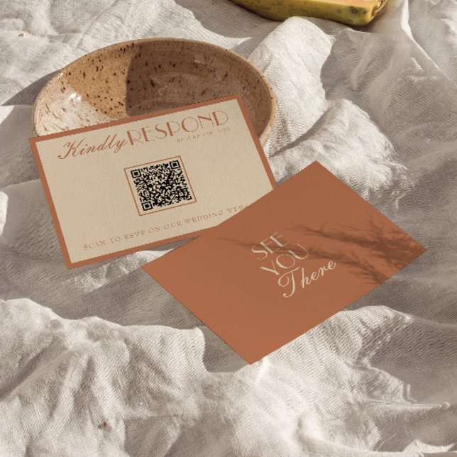Beige Bronzer Old Money QR Code Wedding RSVP (Criador carregado)