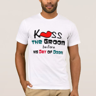 Beija a camiseta do Groom