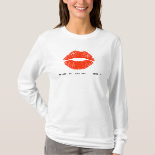 Beije-me no t-shirt da véspera de Ano Novo do